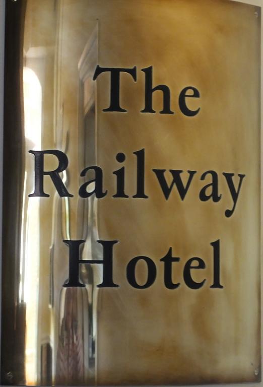 Railway Hotel Фавершем Екстер'єр фото